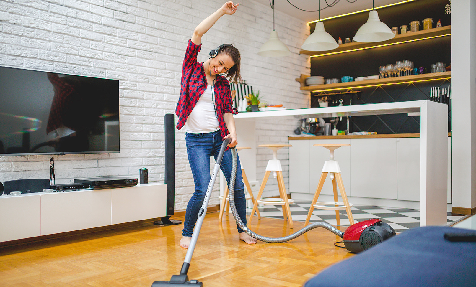 Эффективная уборка квартиры: 5 основных шагов